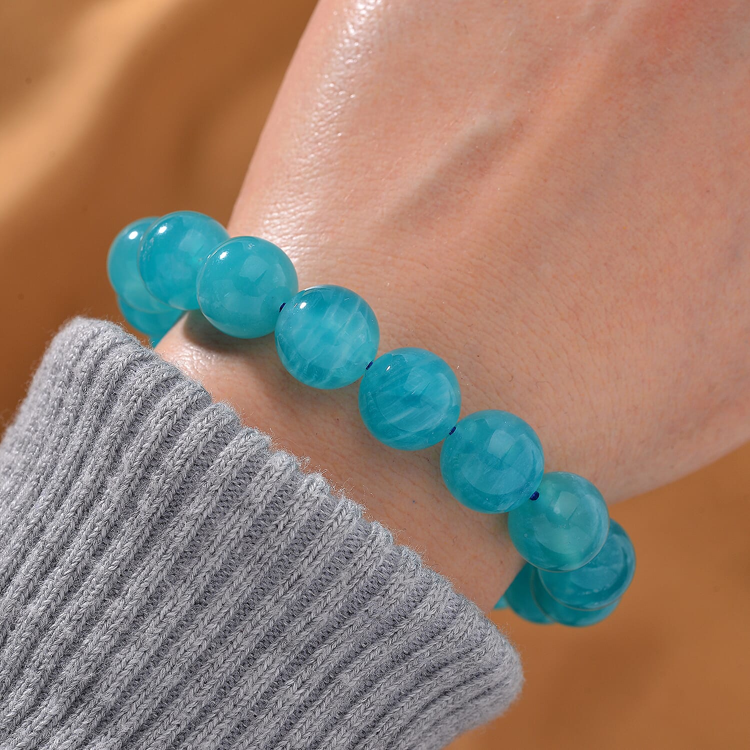 Default Title - Product card gallery slide 2 (10145779876123)