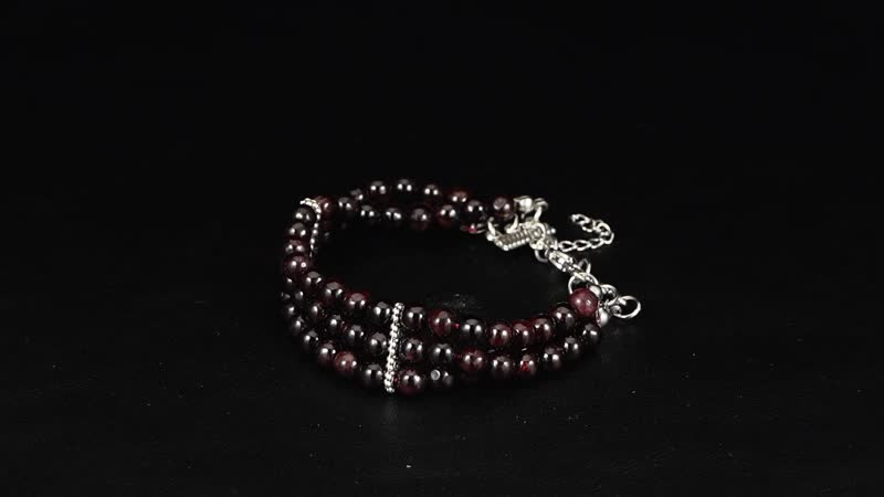 Mozambique Garnet 5-7mm Beaded Bracelet (7.00-9.00In) in Silvertone 140.00 ctw