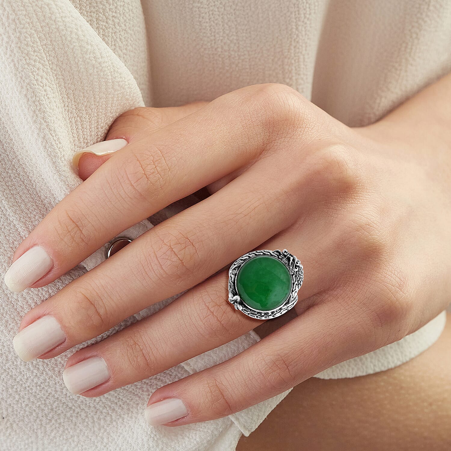 D'Joy Bali Legacy Green Jade (D) 17.50 ctw Dragon Ring in Sterling Silver (Size 10.0)
