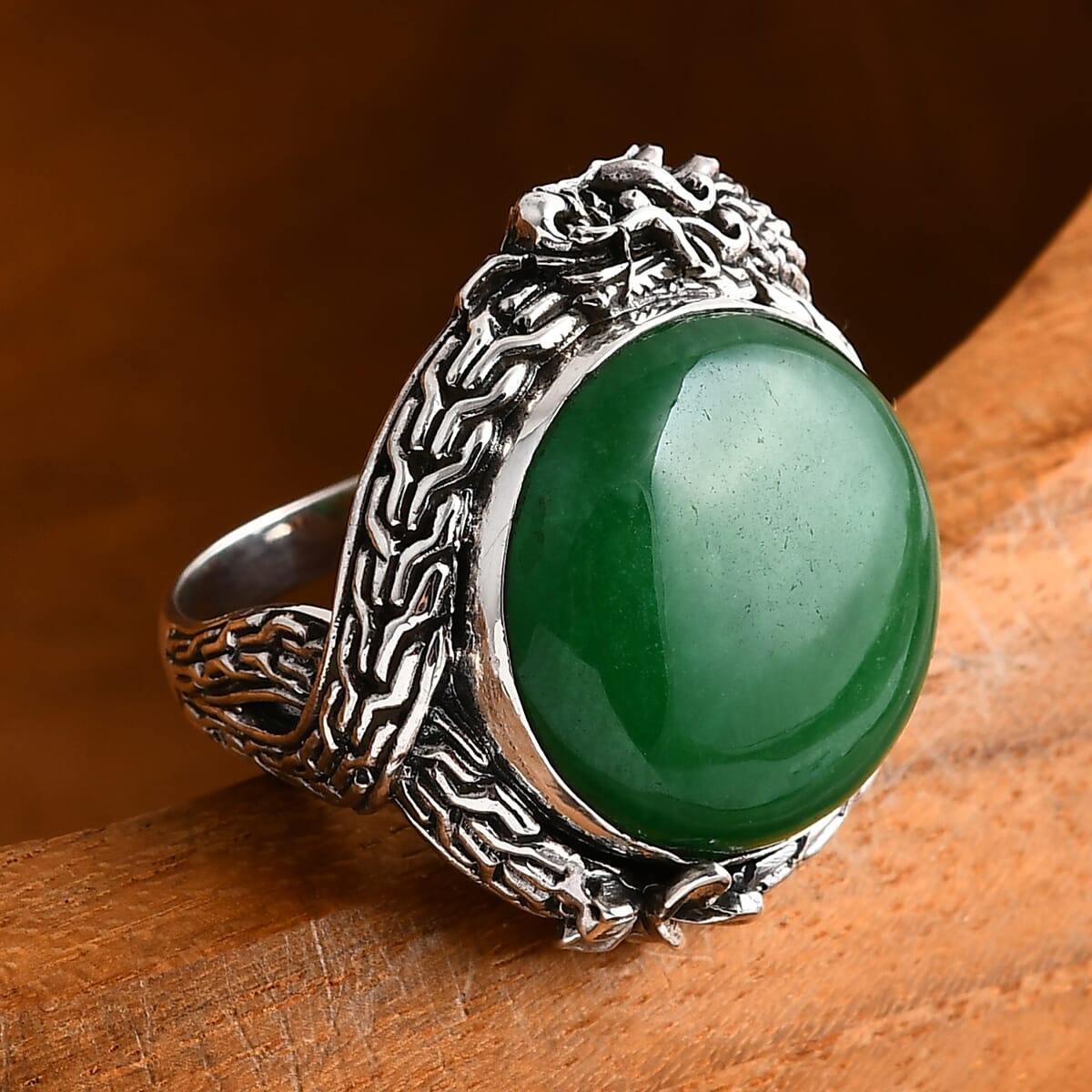 Bali Legacy Green Jade (D) 17.50 ctw Dragon Ring in Sterling Silver (Size 8.0) image number 1