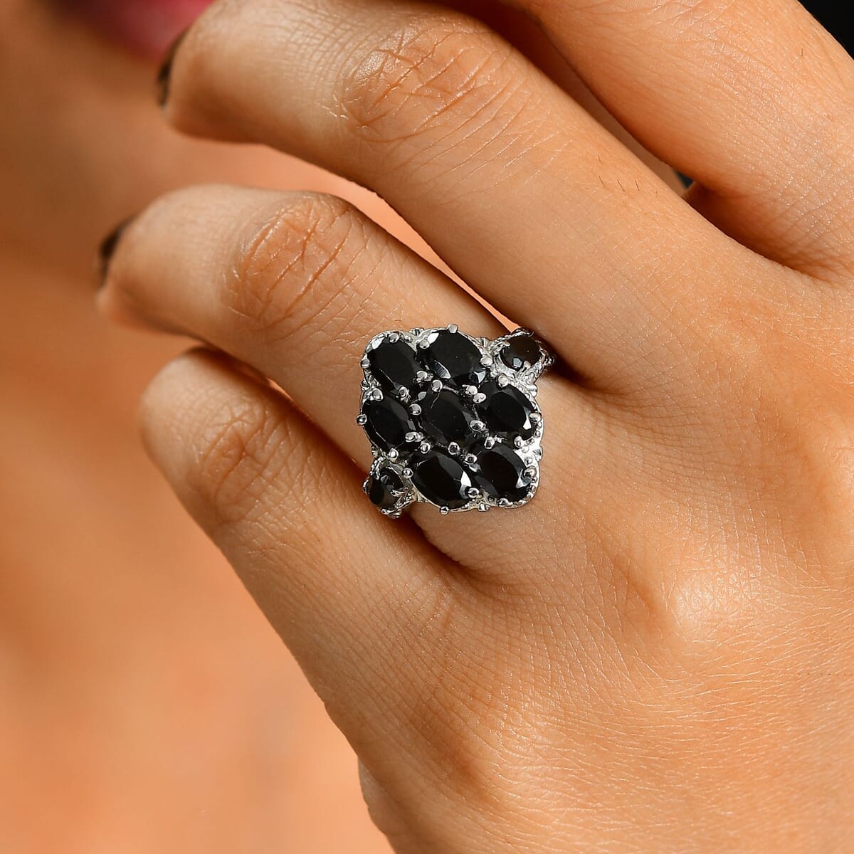 Thai Black Spinel 4.40 ctw Cluster Ring in Stainless Steel (Size 5.0) image number 2