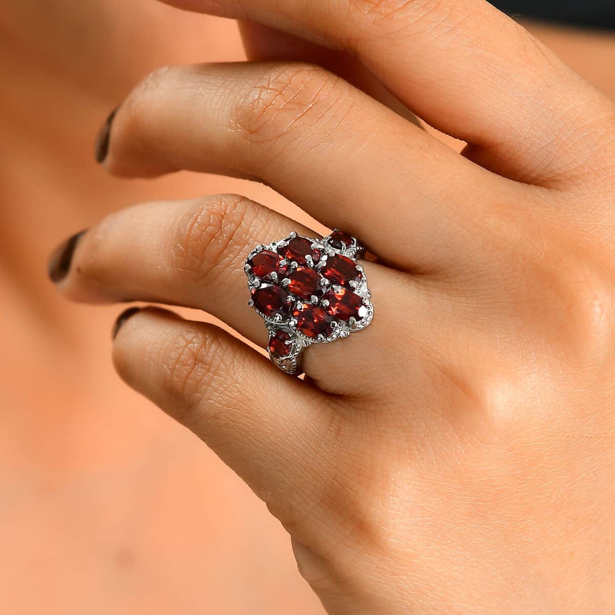 Mozambique Garnet 4.25 ctw Cluster Ring in Stainless Steel (Size 10.0) image number 2