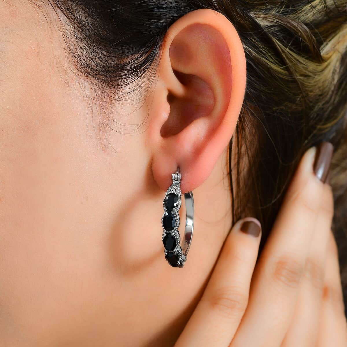 Thai Black Spinel 6.25 ctw Hoop Earrings in Stainless Steel image number 2