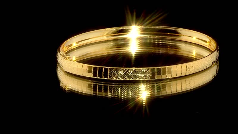 Diamond-cut Airclips Bangle Bracelet in 22K Yellow Gold (7.25 In) 5.47 Grams