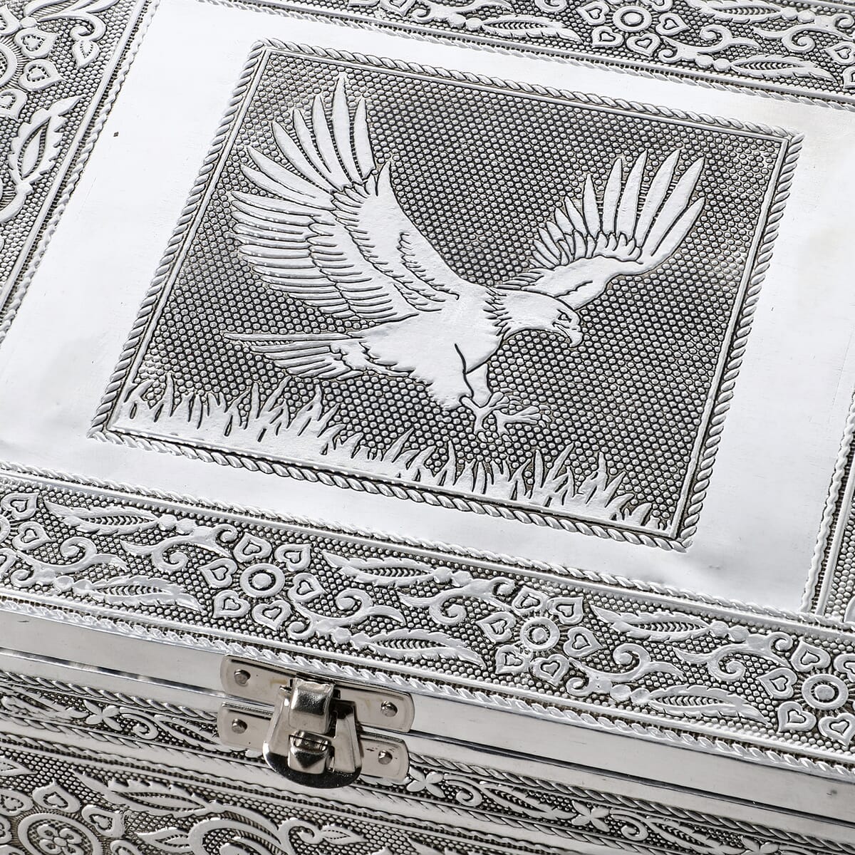 Eagle Embossed Aluminium Oxidized Set of 4 Nesting Storage Box (5"x2.5"x1.25" - 9.5"x6.75"x3.5") image number 7