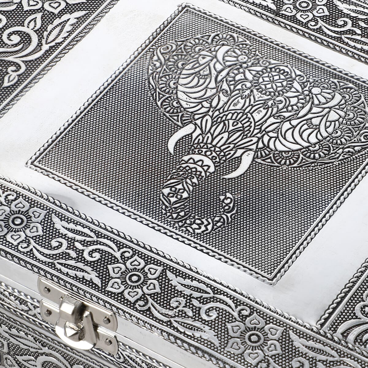 Elephant Embossed Aluminium Oxidized Set of 4 Nesting Storage Box image number 7