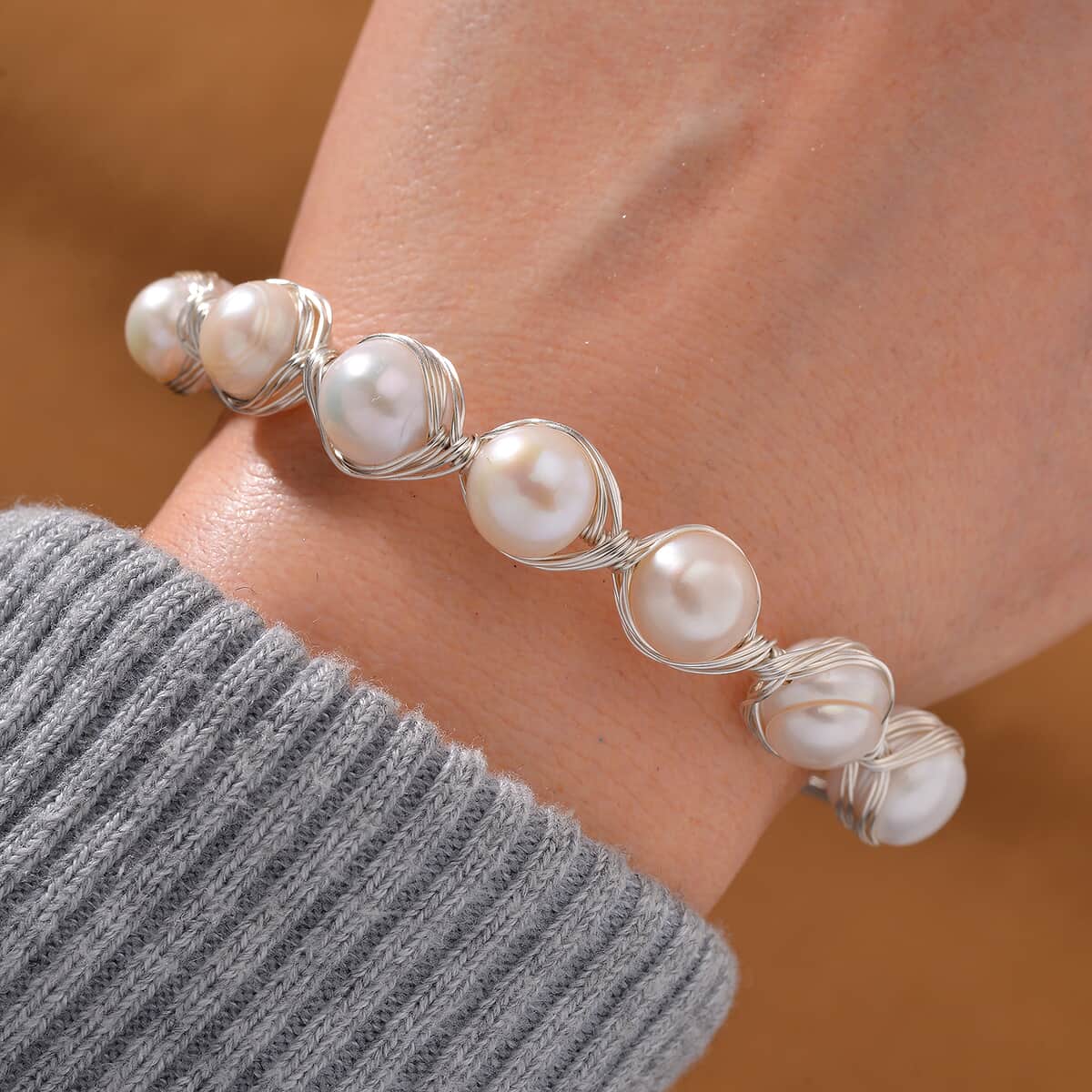 Freshwater Pearl Bangle Bracelet in Silvertone (Adjustable) image number 1