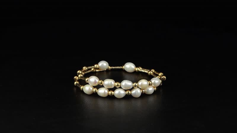 Freshwater Pearl Bangle Bracelet in Goldtone (Adjustable)