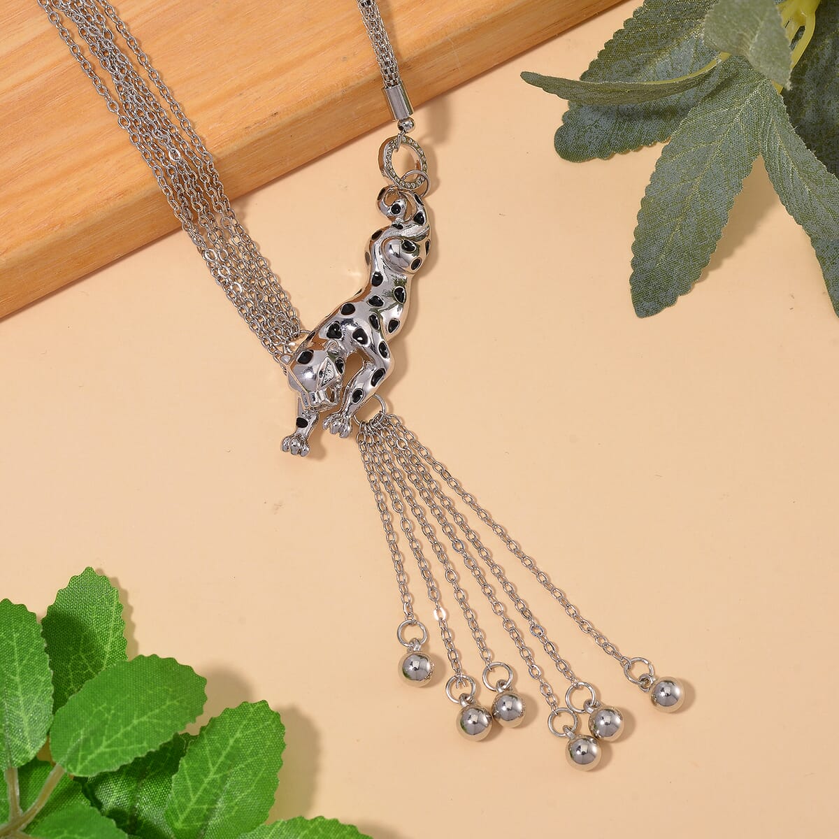 White Austrian Crystal Leapord Necklace in Silvertone 19-21 Inches image number 1