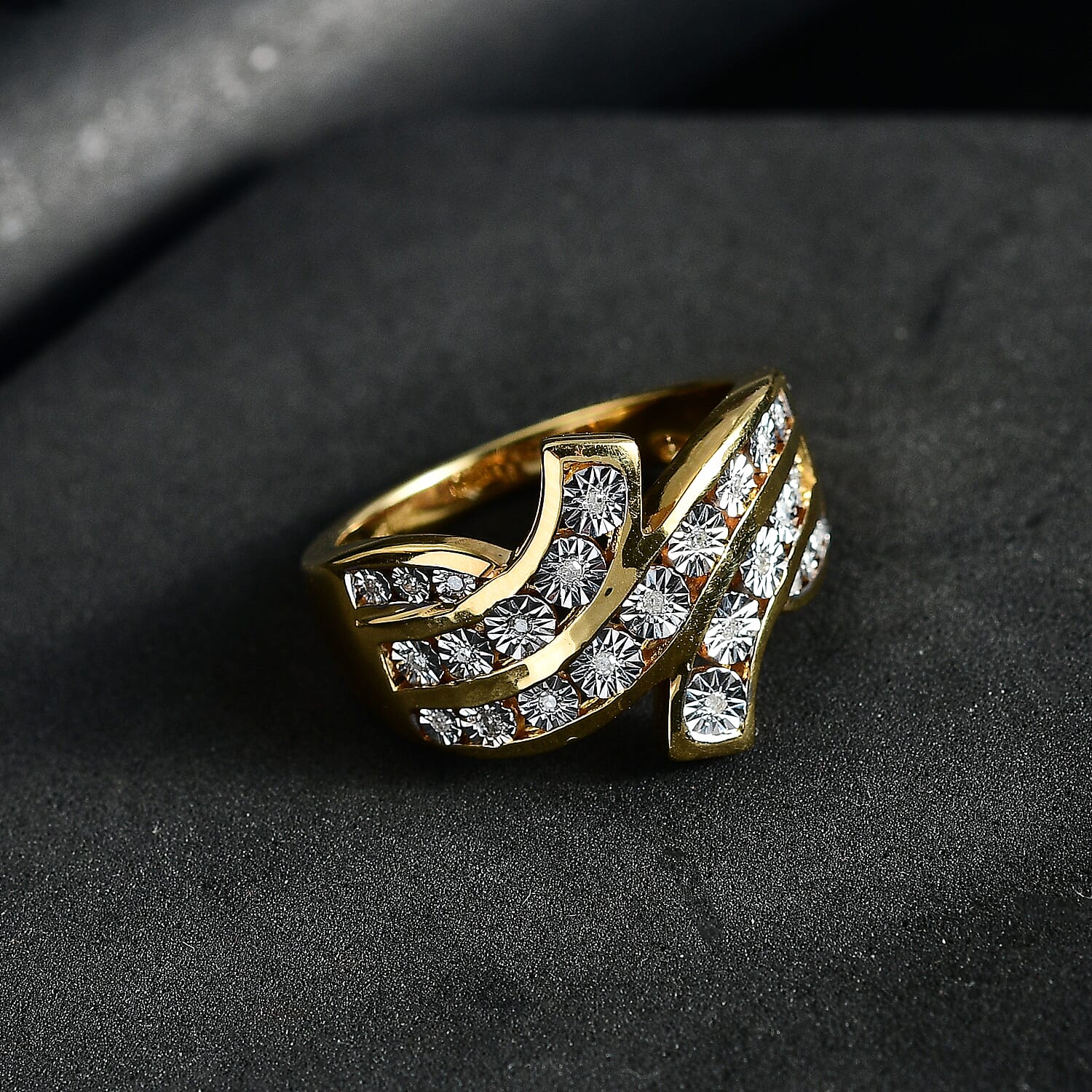 D'Joy Diamond 0.10 ctw Bypass Ring in 18K Vermeil Yellow Gold Over Sterling Silver (Size 10.0)