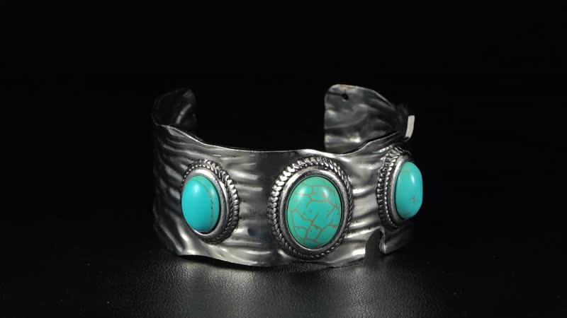 Blue Howlite 30.00 ctw Cuff Bracelet in Silvertone (7.0 In)