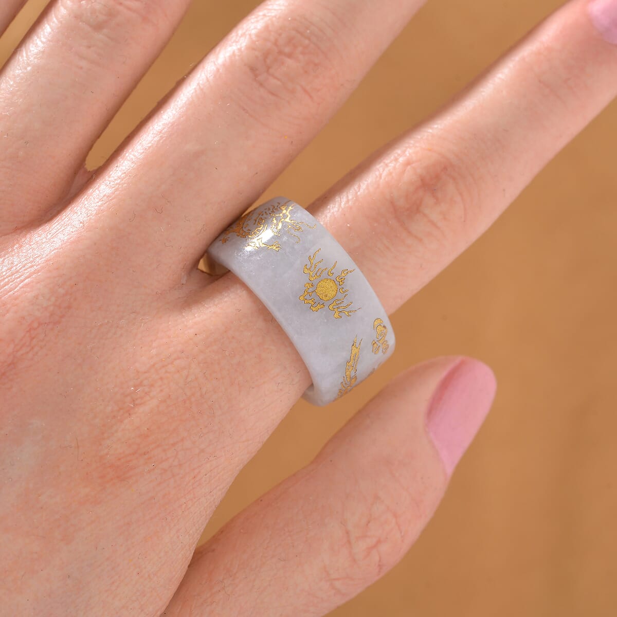 Natural Jade 35.00 ctw Carved Dragon Band Ring (Size 9.0) image number 1