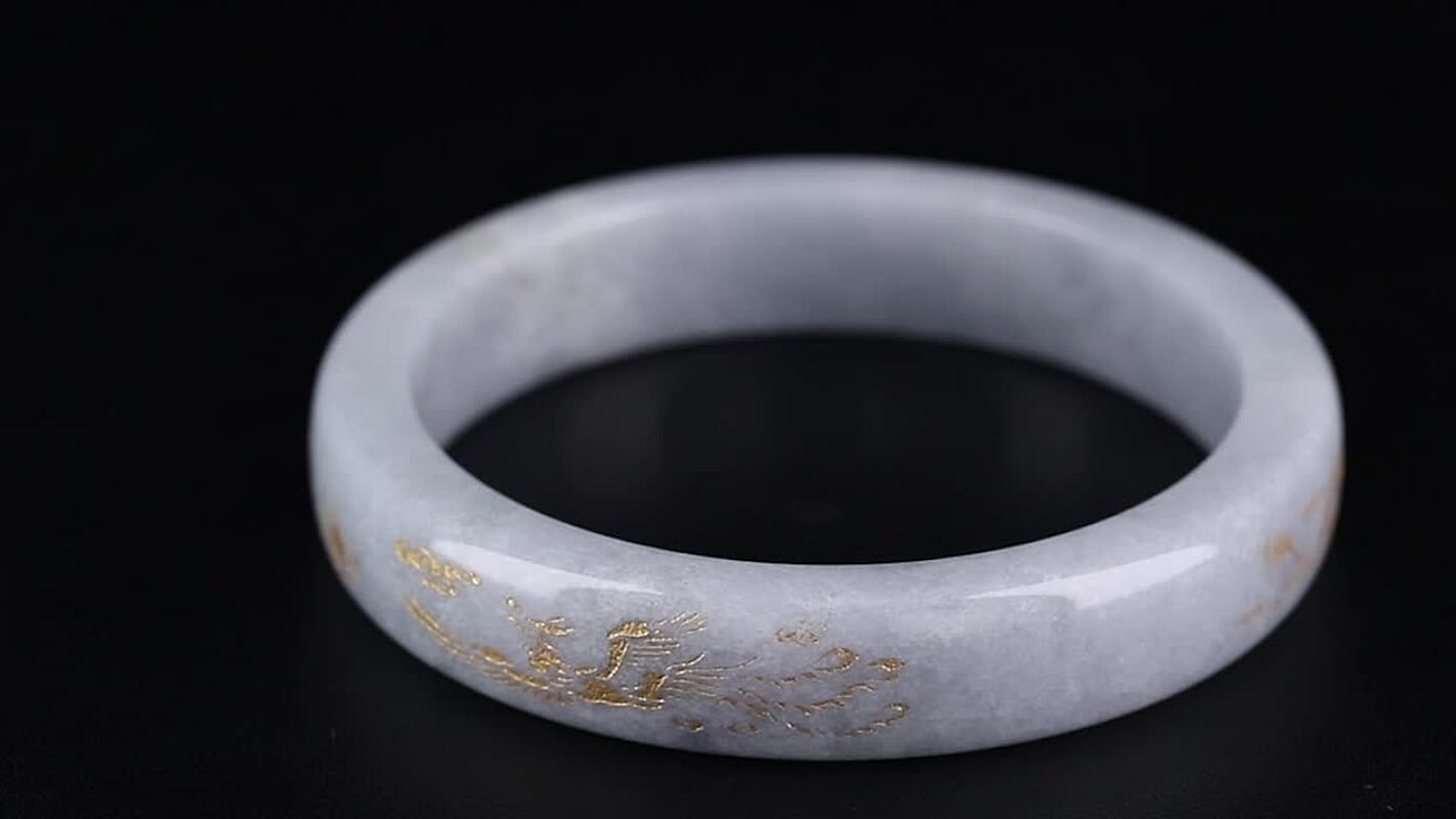 Natural Jade 370.00 ctw Carved Dragon Bangle Bracelet (7.0 In)