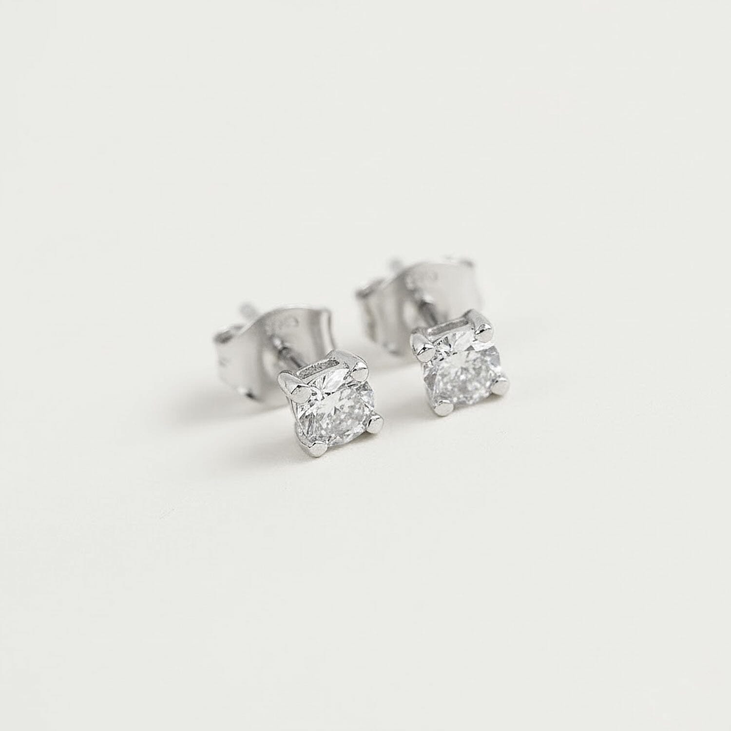 Luxuriant Lab Grown Diamond G-H Color SI Clarity 0.50 ctw Solitaire Stud Earrings in Platinum Over Sterling Silver