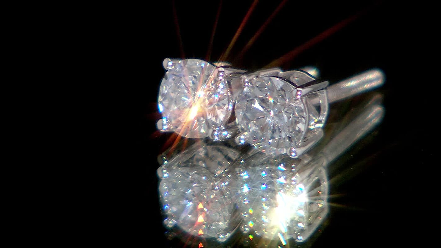 Luxuriant Lab Grown Diamond G VS 1.50 ctw Stud Earrings in 950 Platinum