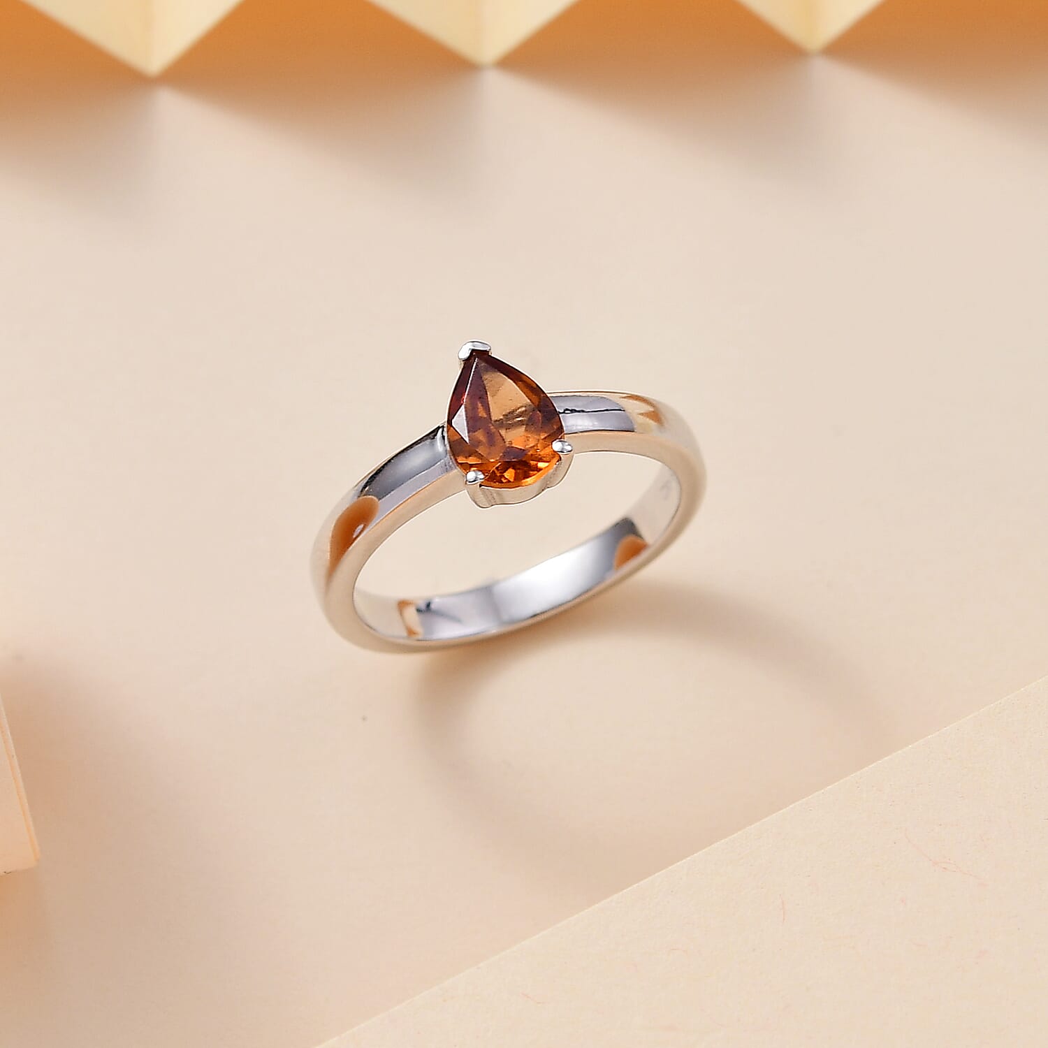 D'Joy Ceylon Hessonite Garnet 1.15 ctw Solitaire Ring in Rhodium Over Sterling Silver (Size 10.0)