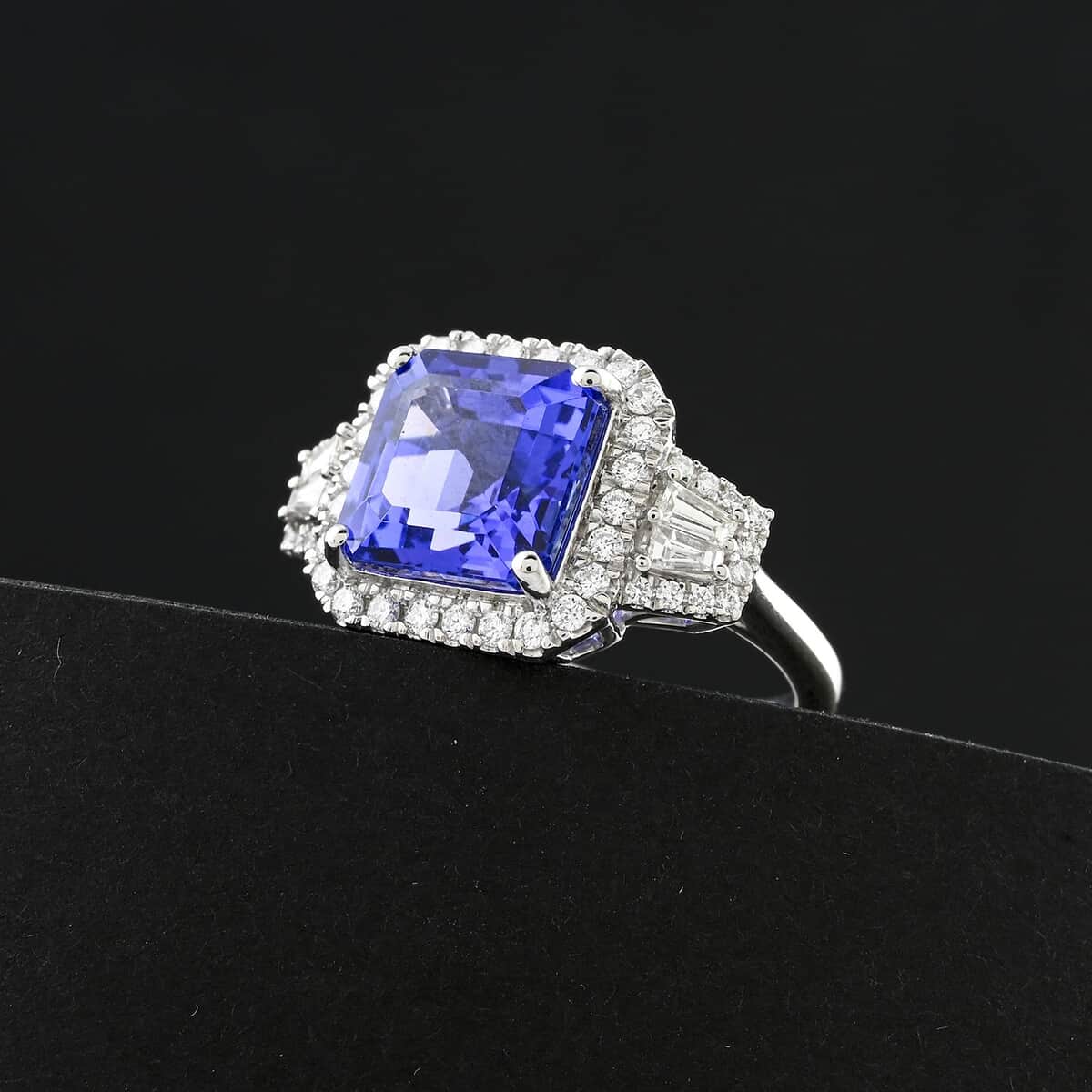 Certified and Appraised Rhapsody AAAA Tanzanite and E-F VS Diamond 4.50 ctw Ring in 950 Platinum 7.40 Grams image number 1