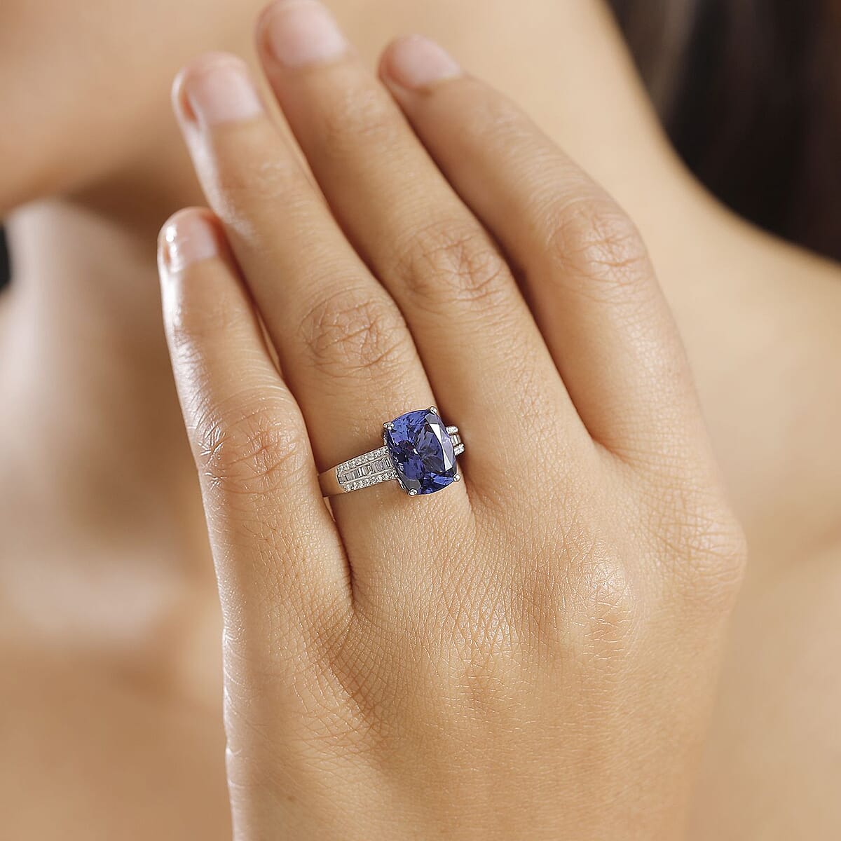 Certified & Appraised Rhapsody AAAA Tanzanite and E-F VS2 Diamond 4.15 ctw Statement Ring in 950 Platinum (Size 8.0) 7 Grams image number 2