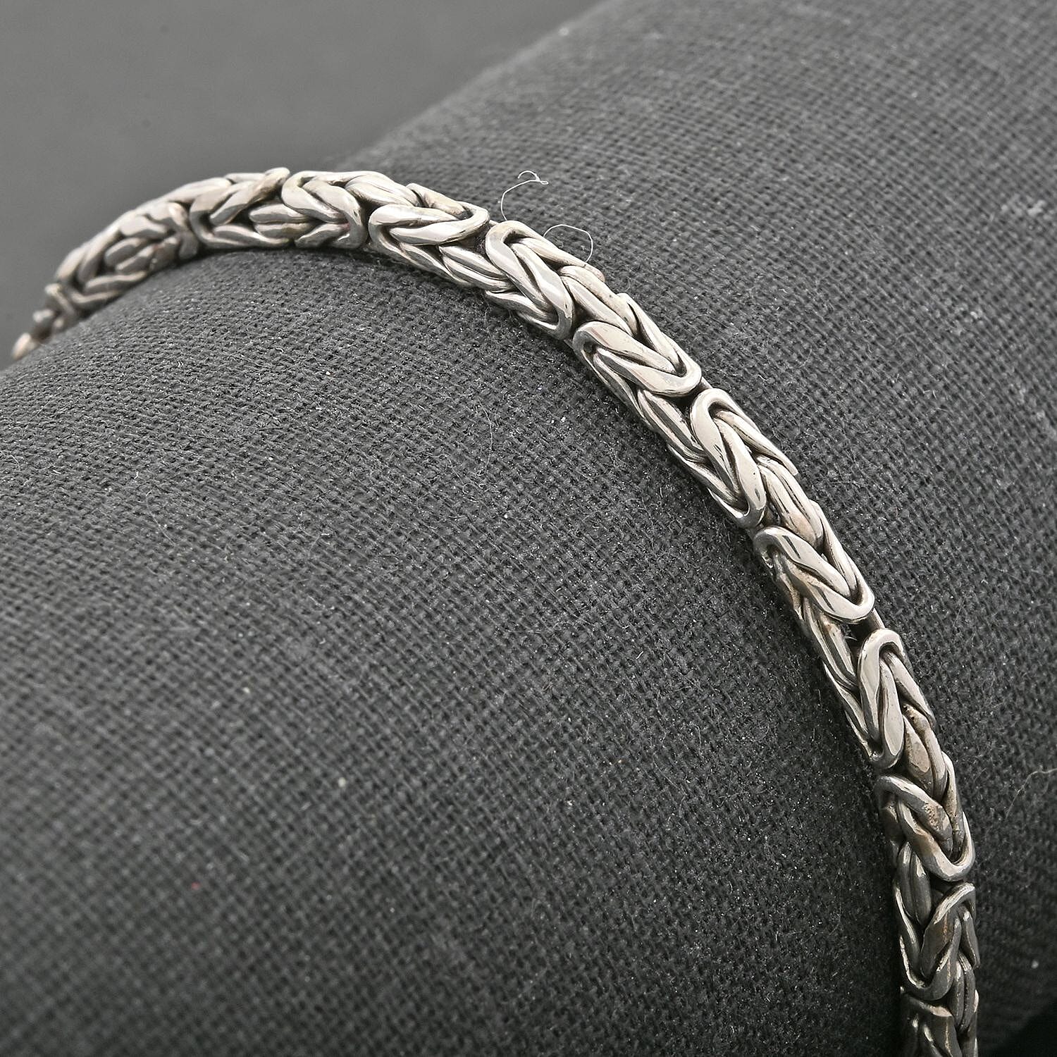 Bali Legacy 2.7mm Borobudur Bracelet in Sterling Silver (8.00 In) 9.70 Grams