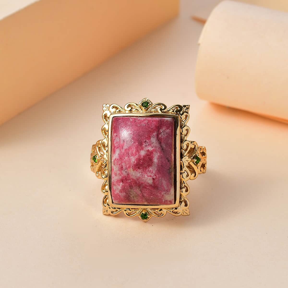 Karis Norwegian Thulite and Chrome Diopside 20.00 ctw Rosetta Vintage Ring in 18K Yellow Gold Plated image number 1