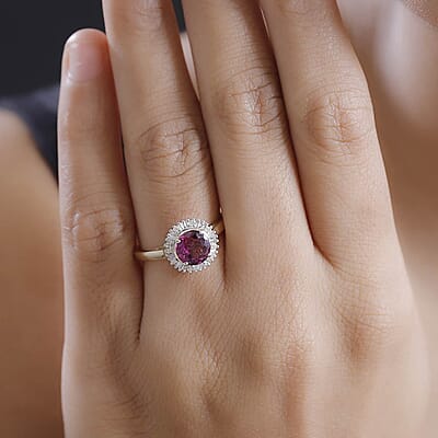 Certified & Appraised Luxoro AAA Radiant Ember Garnet and G-H I2 Diamond 1.63 ctw Ring in 10K Yellow Gold (Size 12.0)