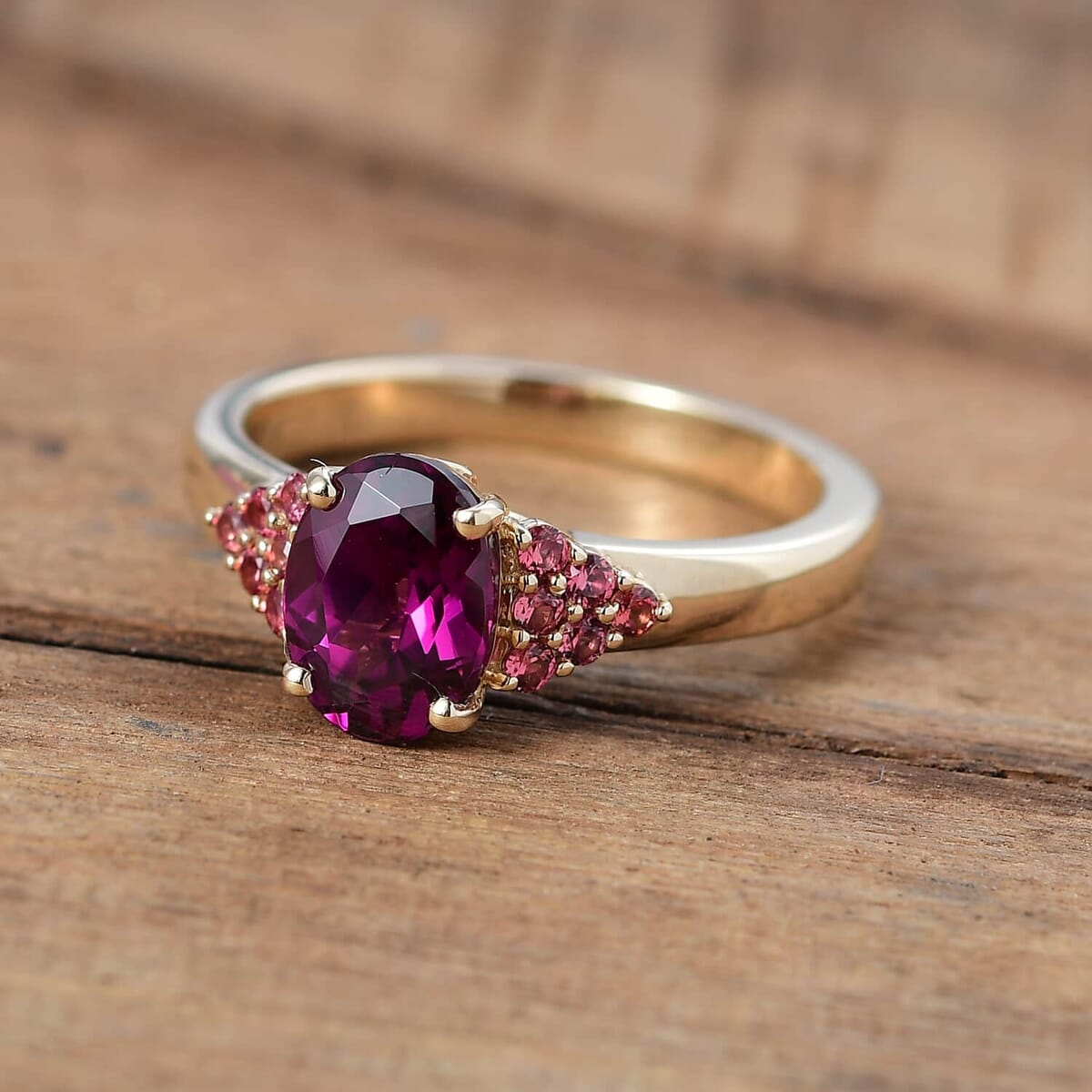 Certified & Appraised Luxoro AAA Radiant Ember Garnet and Padparadscha Sapphire 1.65 ctw Ring in 10K Yellow Gold (Size 6.5) image number 1