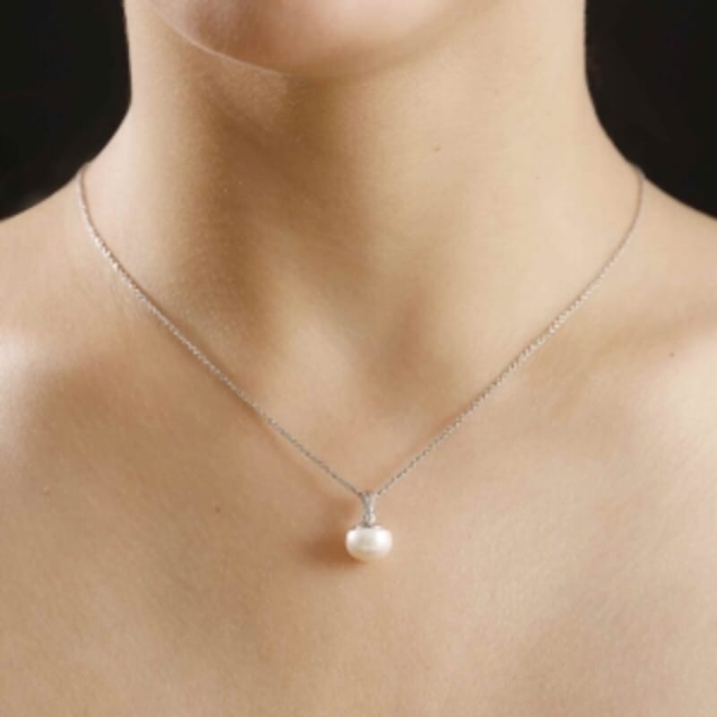Freshwater Pearl 4.50 ctw Pendant in Platinum Over Sterling Silver