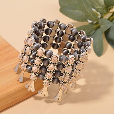 Constituted White Howlite and Resin 45.00 ctw Stretch Bracelet in Silvertone