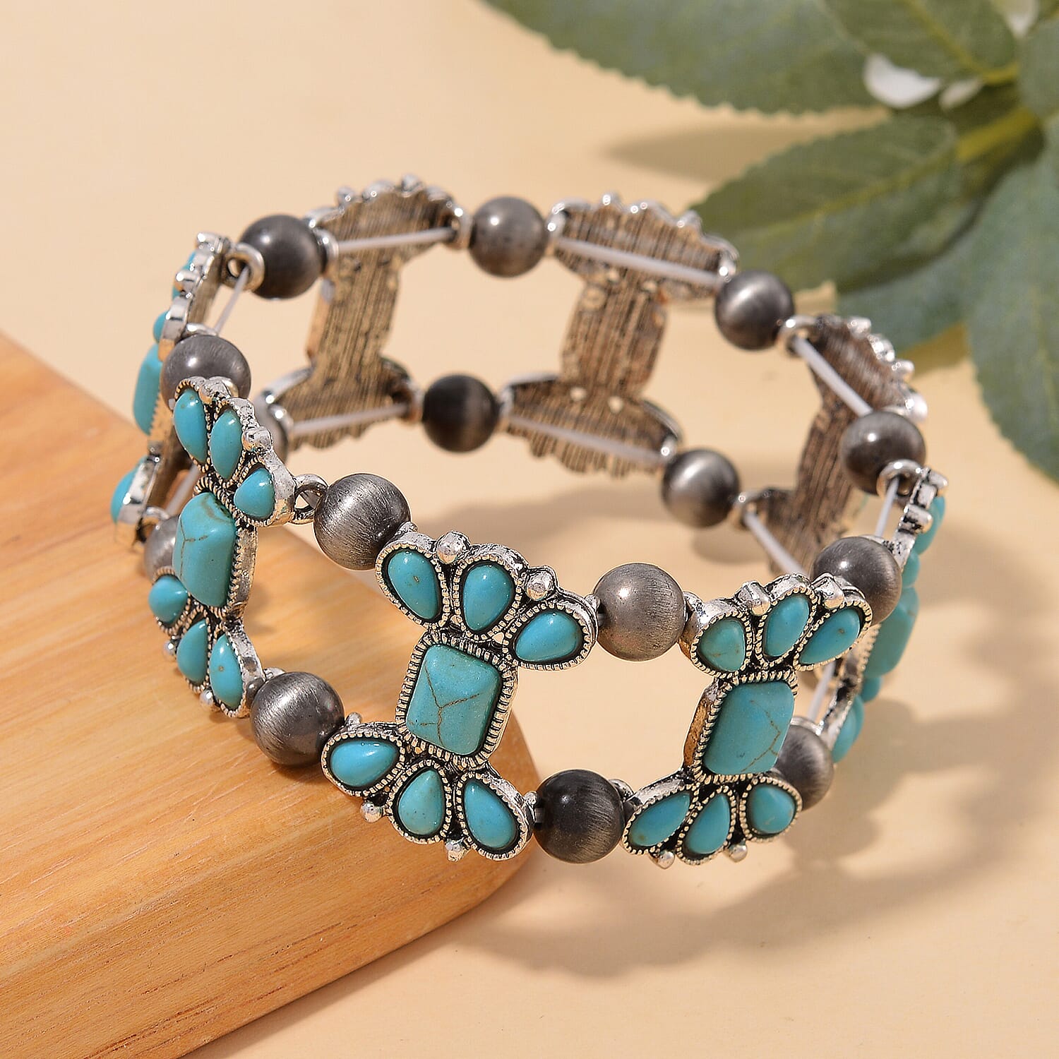 Blue Howlite and Resin 40.00 ctw Stretch Bracelet in Silvertone