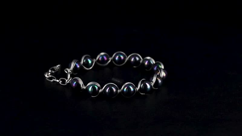 Doorbuster White Shell Pearl Beaded Bracelet (7.00-9.00In) in Silvertone