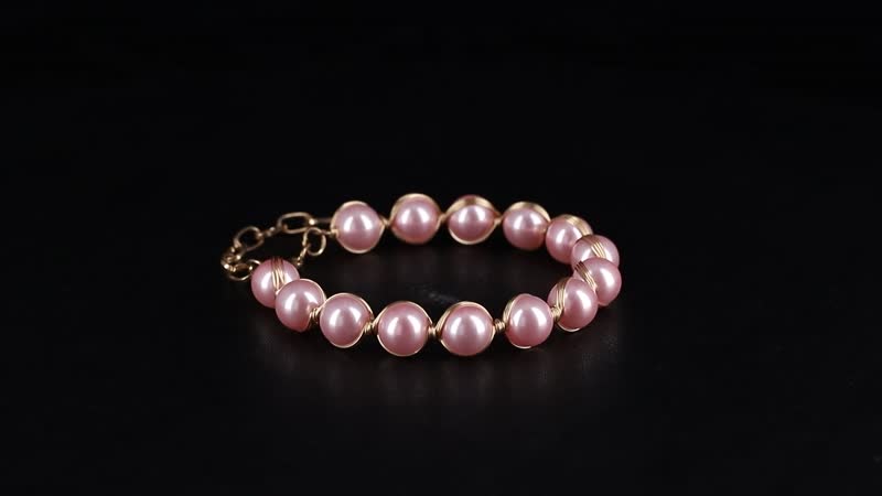 Doorbuster White Shell Pearl Beaded Bracelet (7.00-9.00In) in Silvertone