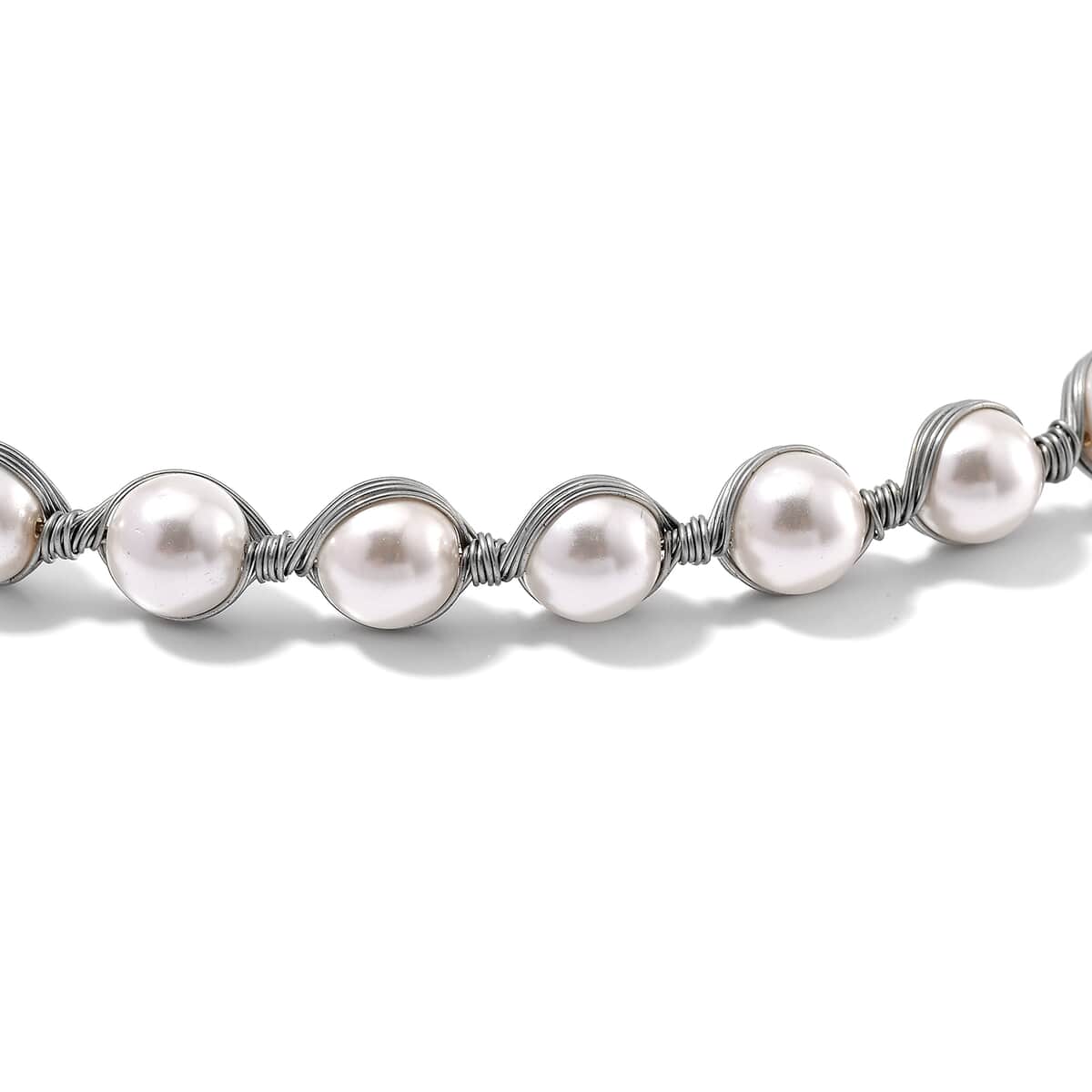 Doorbuster White Shell Pearl Beaded Chocker Necklace (16-20 Inches) in Silvertone image number 2