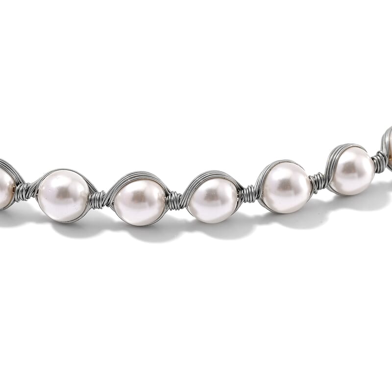White Shell Pearl Chocker Necklace in Silvertone 16-20 Inches