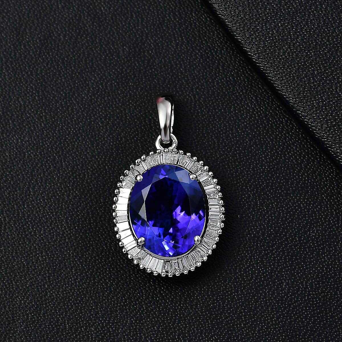 Rhapsody AAAA Tanzanite and Diamond E-F VS 4.60 ctw Pendant without Chain in 950 Platinum image number 2