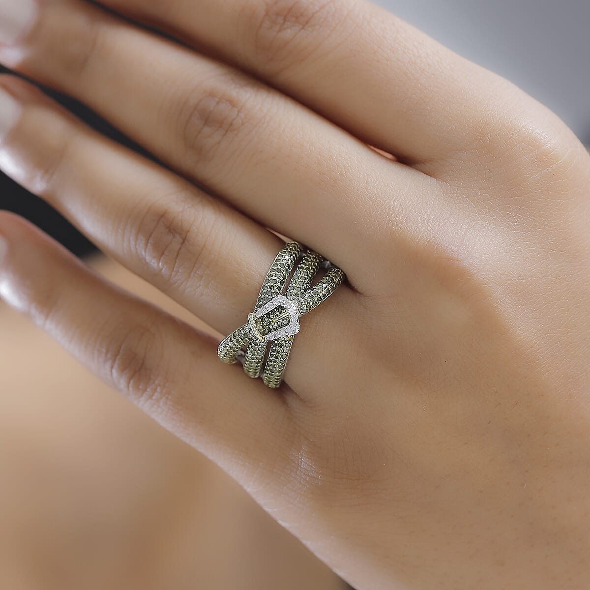 Green Diamond and White Diamond 1.00 ctw Buckle Ring in Rhodium Over Sterling Silver (Size 6.0) image number 2
