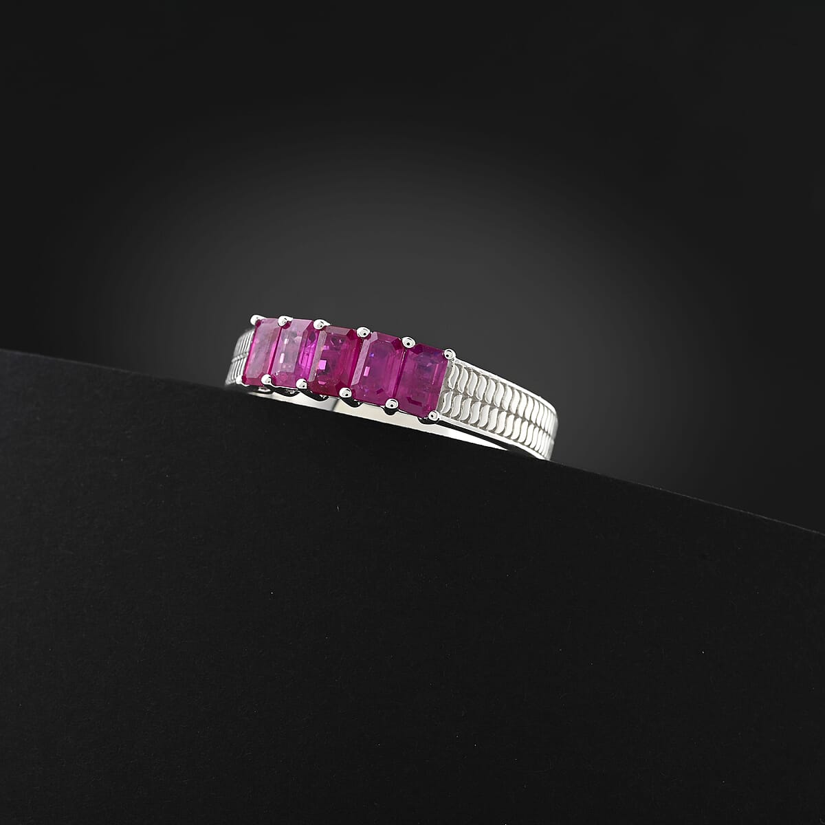 Certified & Appraised Luxoro AAA Mozambique Ruby 1.50 ctw 5 Stone Ring in 14K White Gold (Size 10.5) 5 Grams image number 1