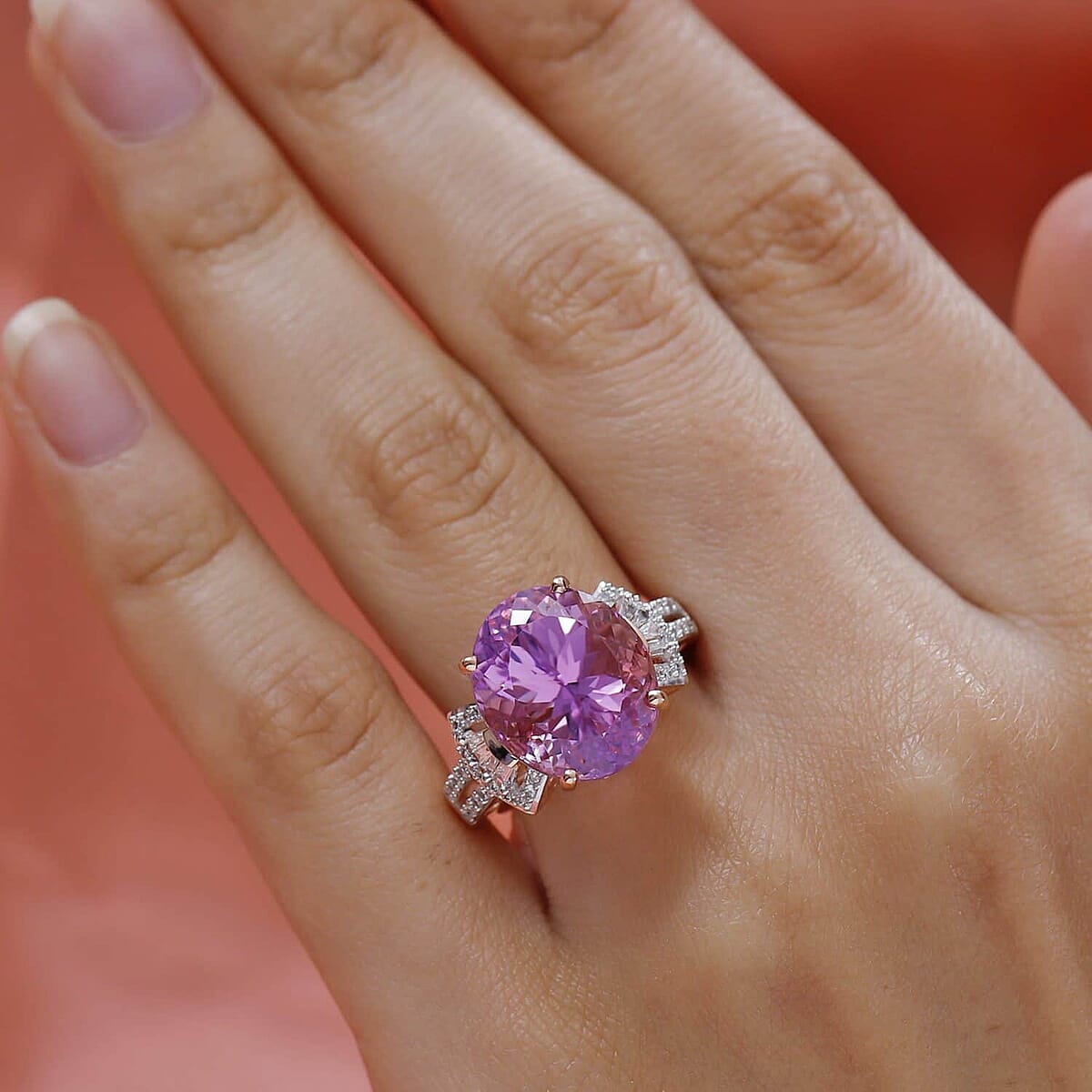 Iliana AAA Patroke Kunzite and G-H SI Diamond 12.30 ctw Ring in 18K Rose Gold (Size 10.0) 6.90 Grams image number 2