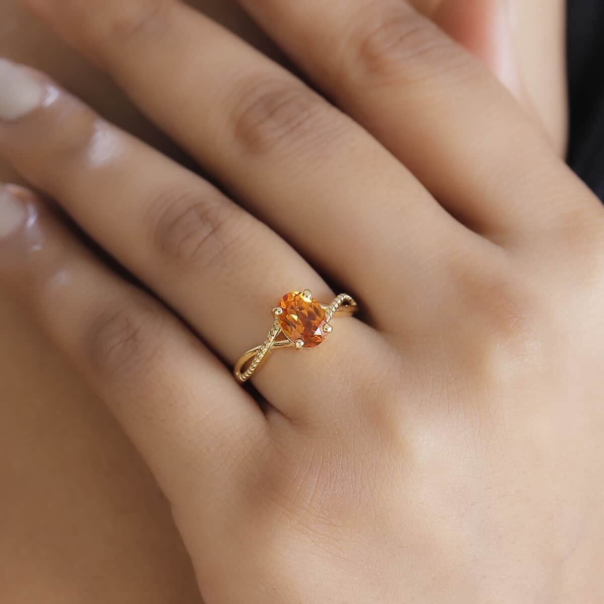 Santa Ana Madeira Citrine Solitaire Ring in 18K Vermeil YG Over Sterling Silver (Size 10.0) 1.20 ctw image number 2