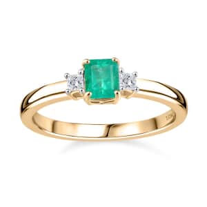 Luxoro Premium Boyaca Colombian Emerald and G-H I2 Diamond 0.60 ctw 3 Stone Ring in 10K Yellow Gold (Size 9.0)