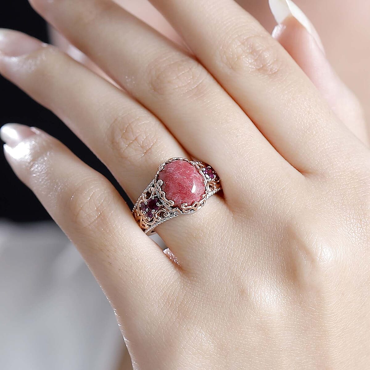 Karis Norwegian Thulite and Orissa Rhodolite Garnet 6.65 ctw Victorian Blossom Ring 18K RG Plated and Platinum Bond (Size 5.0) (Del. in 10-12 Days) image number 2