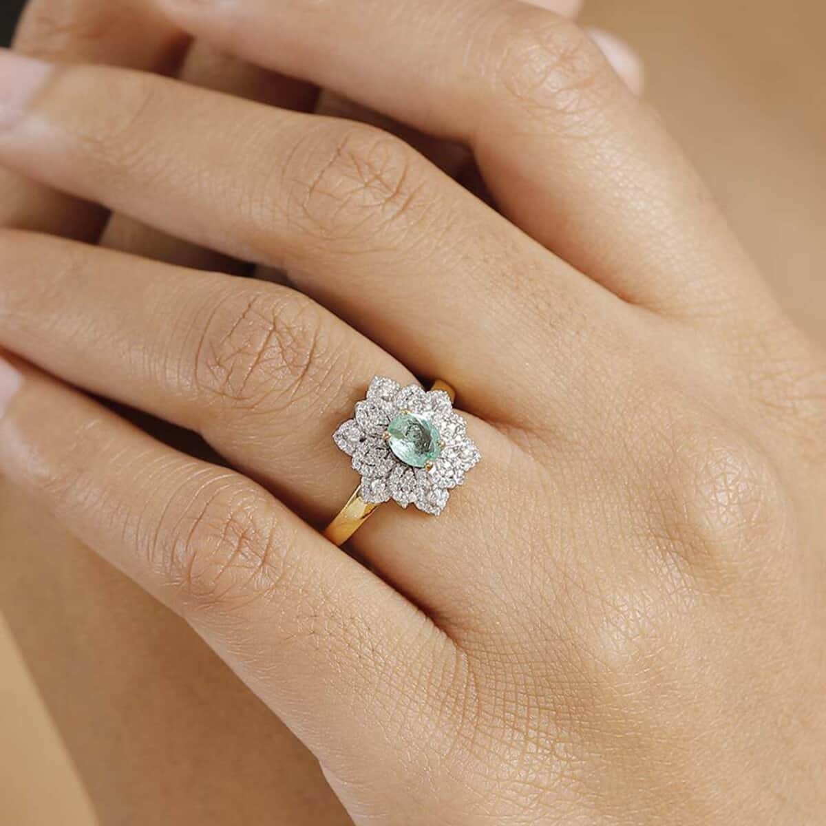 Boyaca Colombian Emerald and Moissanite 1.10 ctw Bloom Ring in 18K Vermeil Yellow Gold Over Sterling Silver (Size 6.0) image number 2