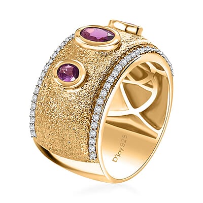 D'Joy AAA Radiant Ember Garnet and White Zircon 1.50 ctw Sandblast Texture Ring in 18K Vermeil Yellow Gold Over Sterling Silver (Size 10.0) (Del. In 8-10 Days)