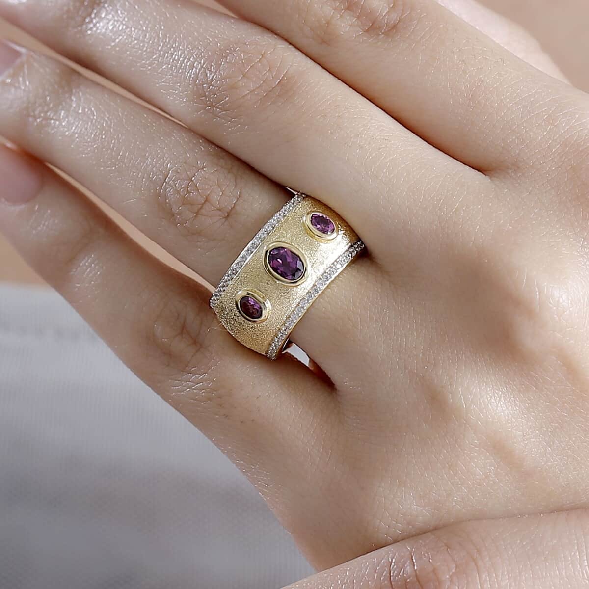 AAA Radiant Ember Garnet and White Zircon 1.50 ctw SandBlast Texture Ring in 18K Vermeil Yellow Gold Over Sterling Silver (Size 7.0) image number 2