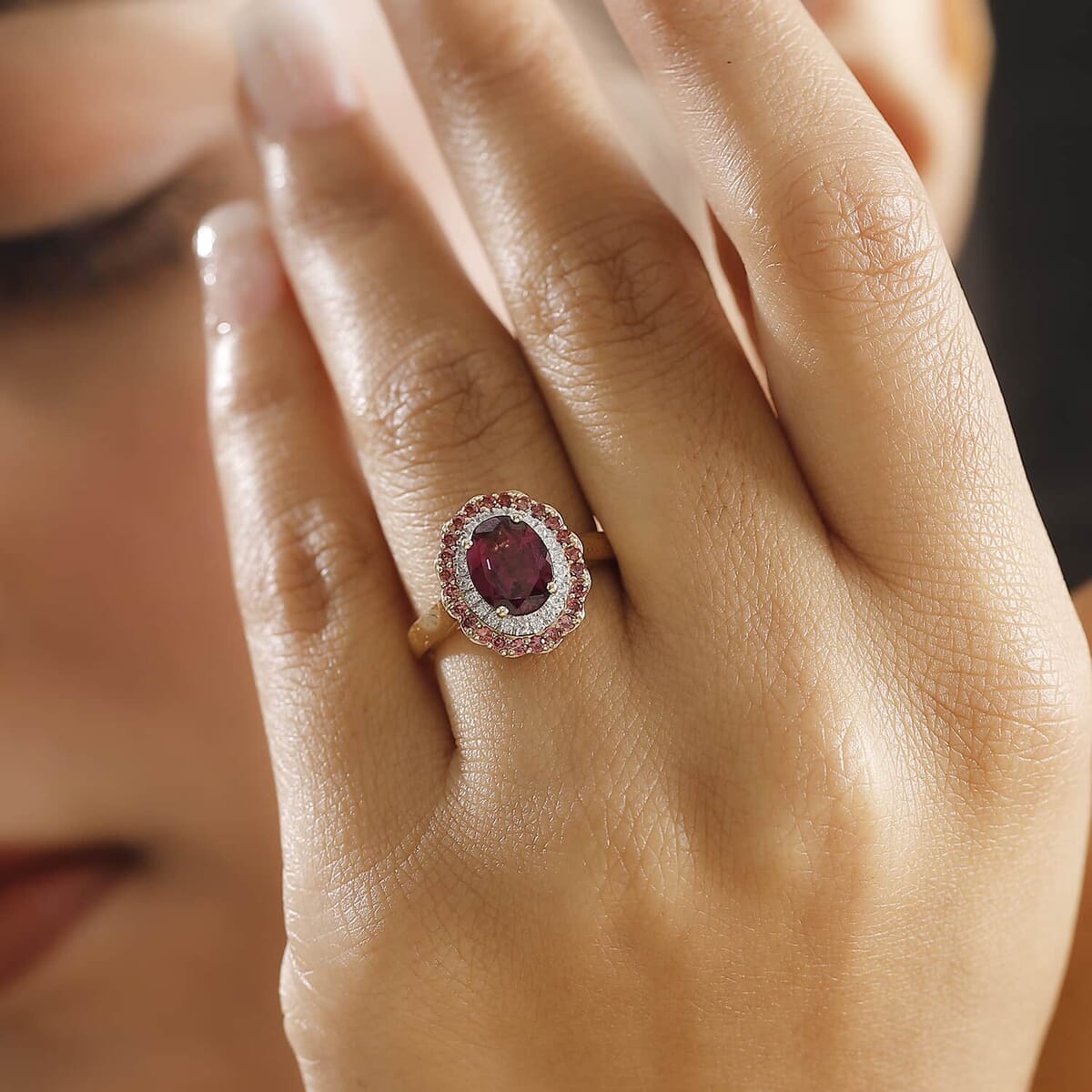 Certified & Appraised Luxoro 10K Yellow Gold AAA Radiant Ember Garnet, Padparadscha Sapphire, Diamond (I2) (0.20 cts) Double Halo Ring (Size 8.5) 2.72 ctw image number 2