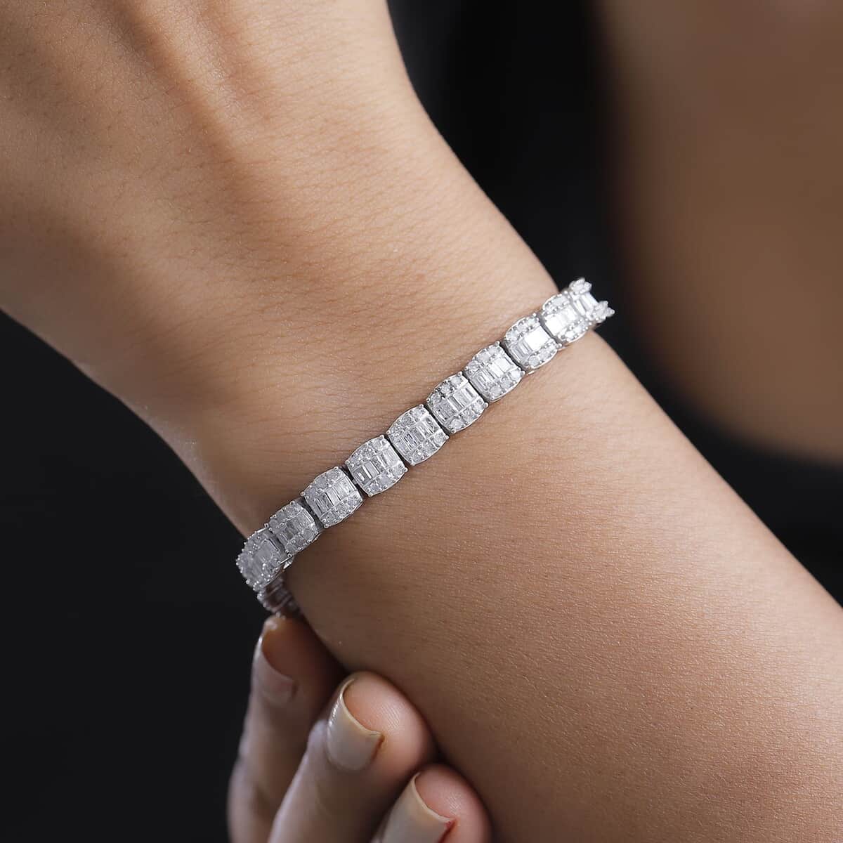 Diamond 4.00 ctw Tennis Bracelet in Rhodium Over Sterling Silver (7.25 In) image number 2