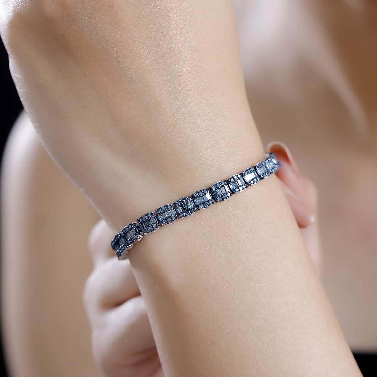 Blue Diamond 4.00 ctw Tennis Bracelet in Rhodium Over Sterling Silver (7.25 In) image number 2