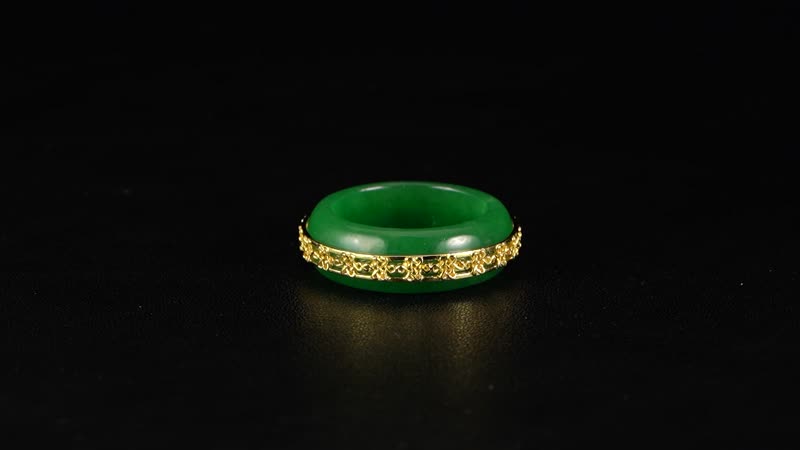 Green Jade Ruyi Knot Band Ring in 18K Vermeil YG Over Sterling Silver (Size 10.0) 26.50 ctw
