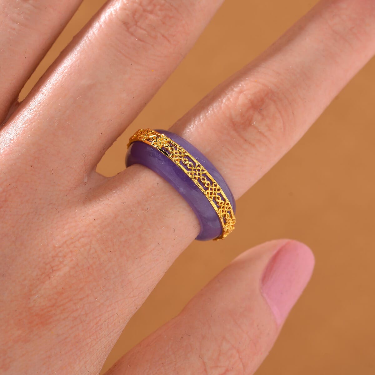 Purple Jade (D) 26.65 ctw Ruyi Knot Band Ring in 18K Vermeil Yellow Gold Over Sterling Silver (Size 9.0) image number 1