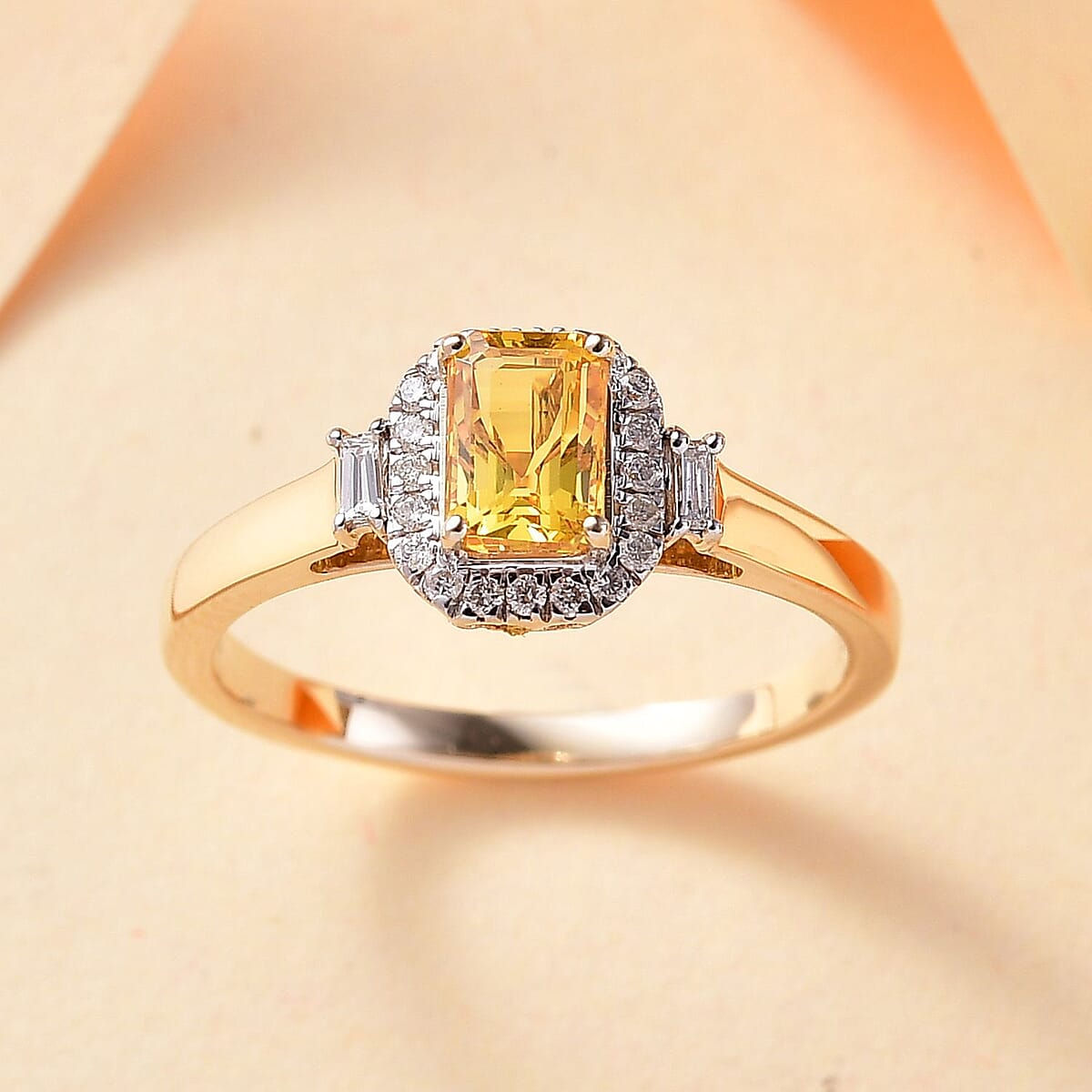 Certified & Appraised Luxoro AAA Madagascar Yellow Sapphire and I2 Diamond 1.31 ctw Ring in 10K Yellow Gold (Size 9.0) image number 1