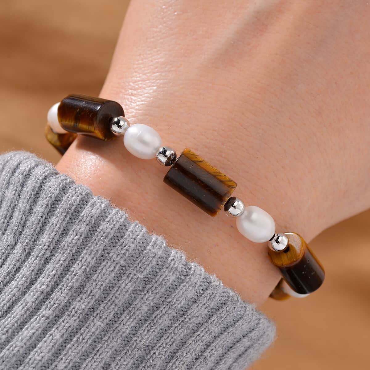 Doorbuster Yellow Tigers Eye 30.00 ctw and Freshwater Pearl Stretch Bracelet in Silvertone (6.50-8.50In) image number 1